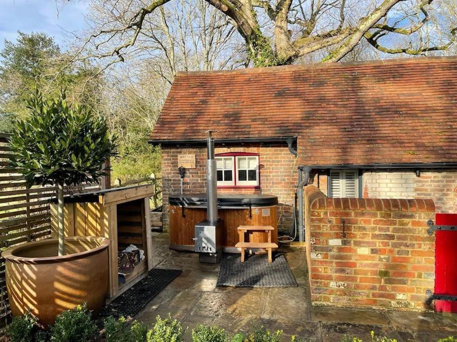 The Piggery Villa Cowfold Kültér fotó